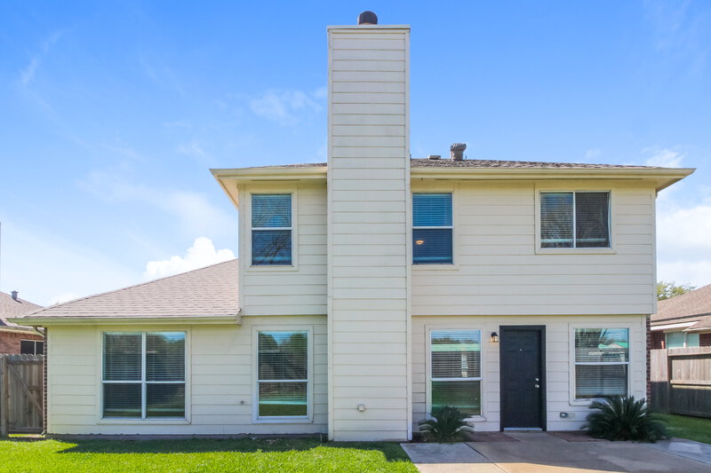 2,355/Mo, 408 Cedar Branch Dr League City, TX 77573 Rear View