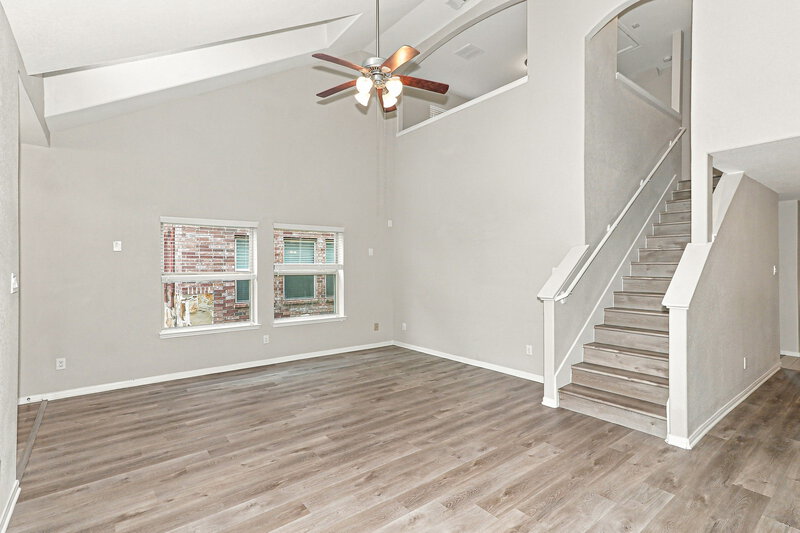 2,230/Mo, 5119 Gulf Stream Ln Bacliff, TX 77518 Living Room View