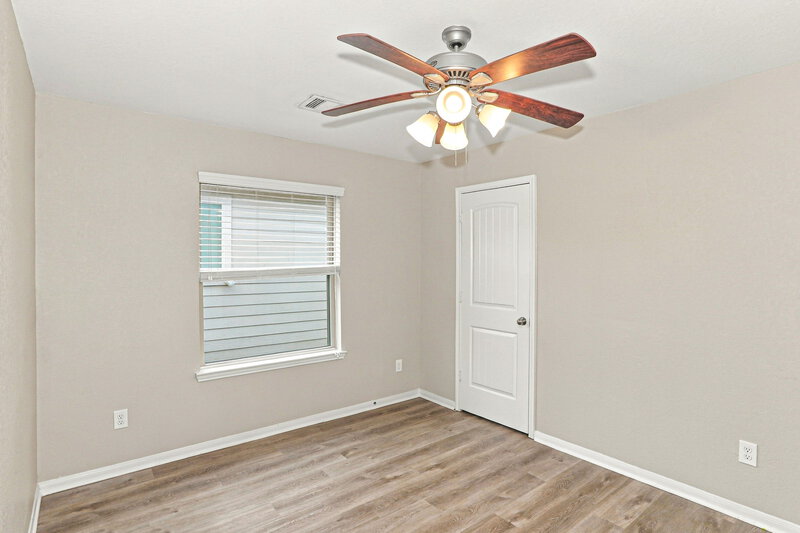 2,230/Mo, 5119 Gulf Stream Ln Bacliff, TX 77518 Bedroom View