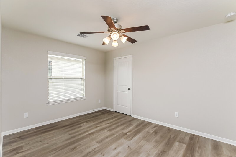 2,185/Mo, 5119 Gulf Stream Ln Bacliff, TX 77518 Bedroom View 2