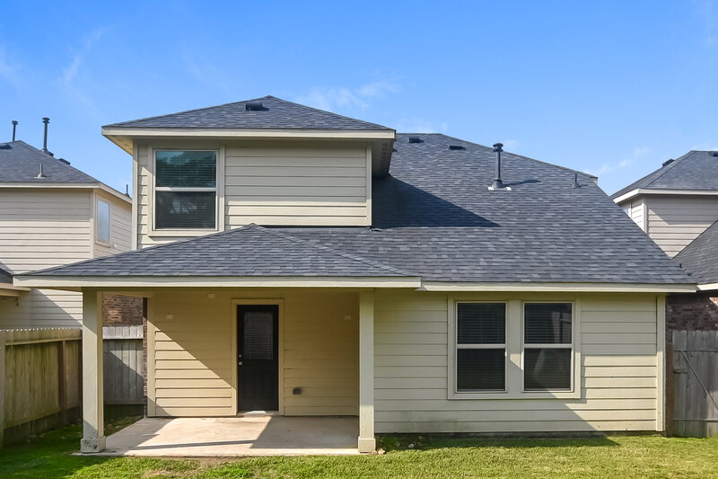 2,185/Mo, 5119 Gulf Stream Ln Bacliff, TX 77518 Rear View