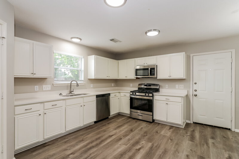 2,700/Mo, 15503 Gallant Ct Houston, TX 77082 Kitchen View 2