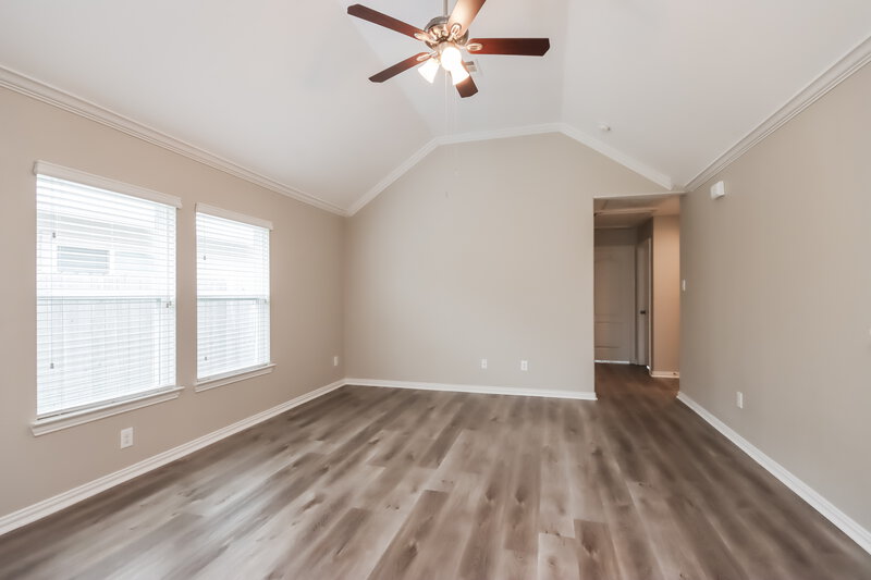 2,000/Mo, 16723 Highland Villa Ln Humble, TX 77396 Living Room View