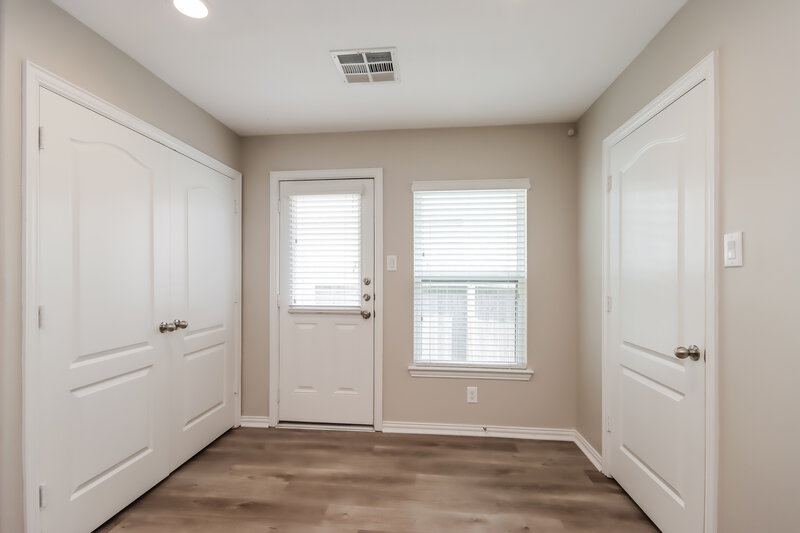 2,000/Mo, 16723 Highland Villa Ln Humble, TX 77396 Breakfast Nook View