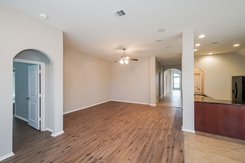 2,510/Mo, 5638 Stoneridge Ct Rosenberg, TX 77471 Living Room View