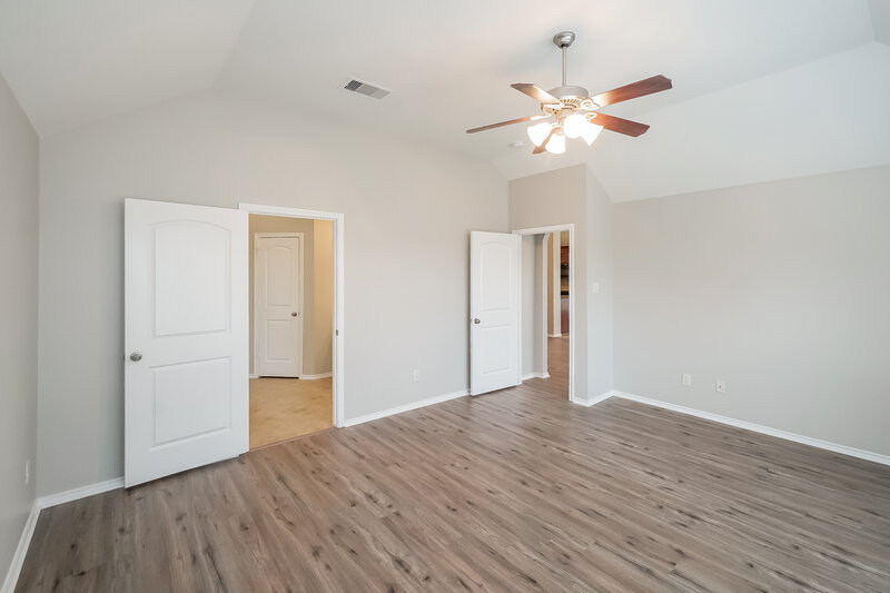 2,510/Mo, 5638 Stoneridge Ct Rosenberg, TX 77471 Main Bedroom View