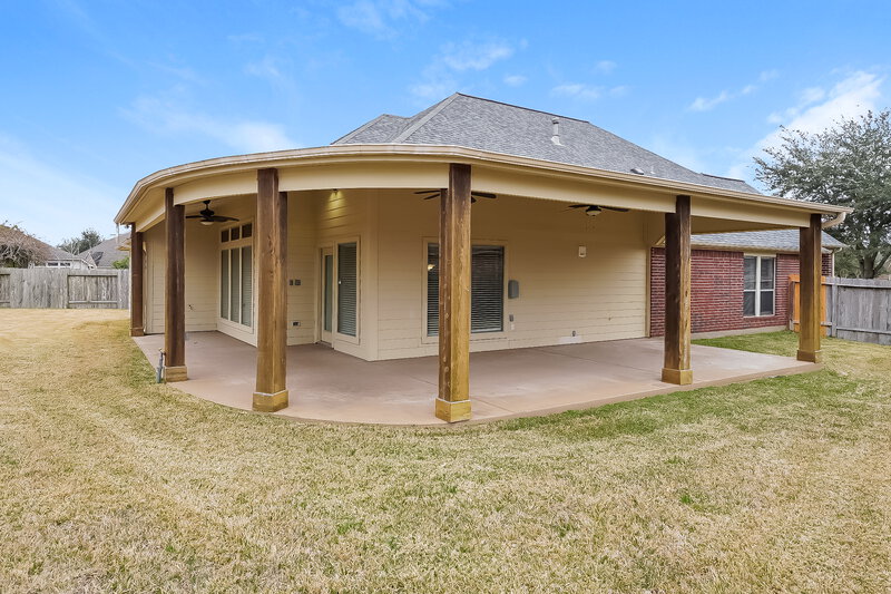 2,510/Mo, 5638 Stoneridge Ct Rosenberg, TX 77471 Rear View