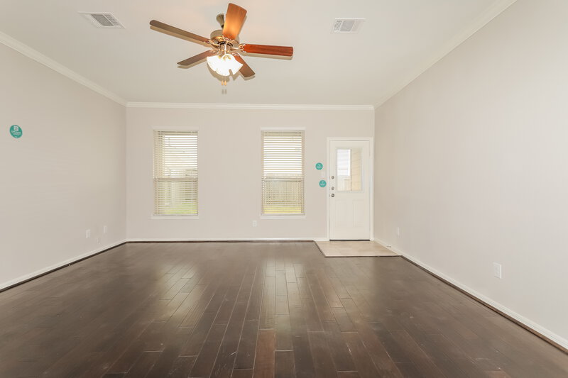 2,425/Mo, 23006 Silver Linden Ct Tomball, TX 77375 Living Room View
