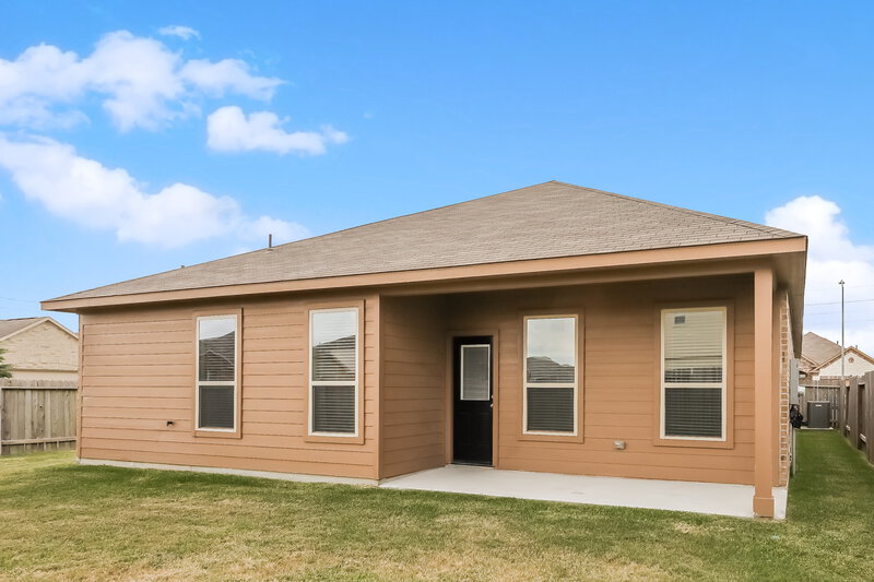 2,425/Mo, 23006 Silver Linden Ct Tomball, TX 77375 Rear View