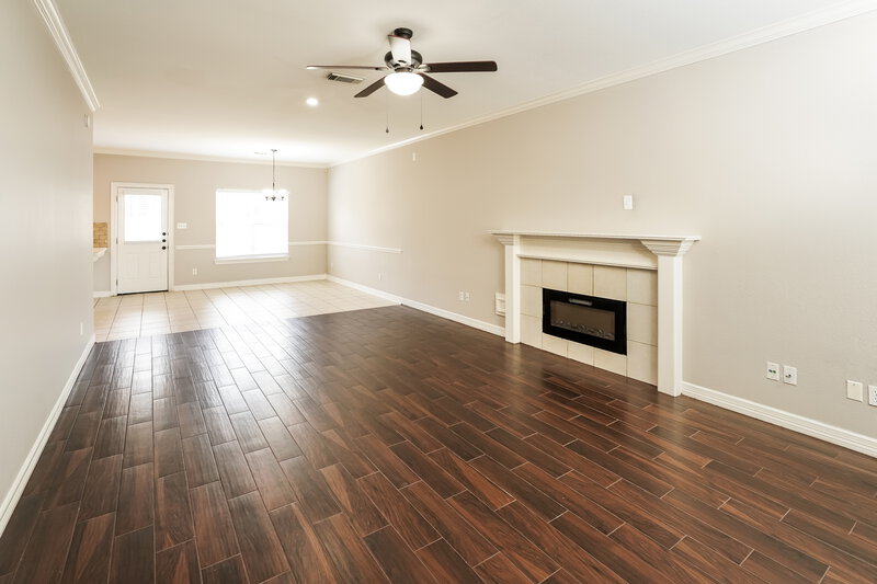 1,945/Mo, 210 Adam Ct Tomball, TX 77375 Living Room View 2