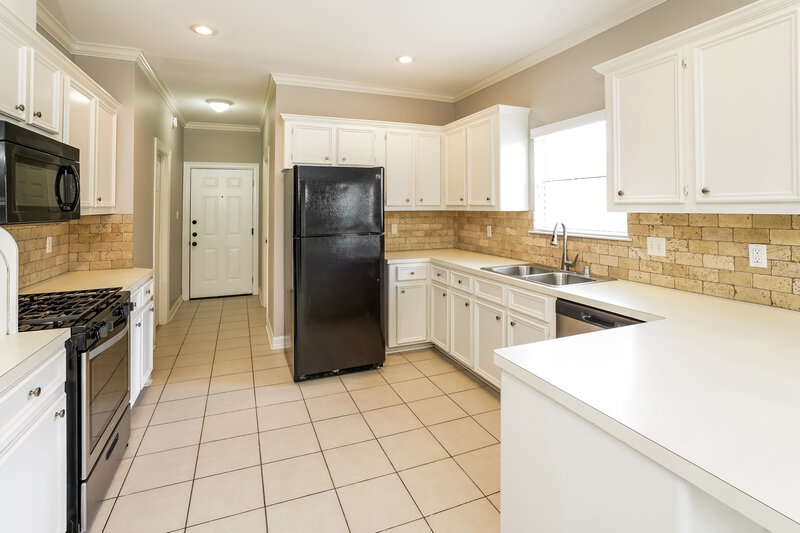 1,945/Mo, 210 Adam Ct Tomball, TX 77375 Kitchen View