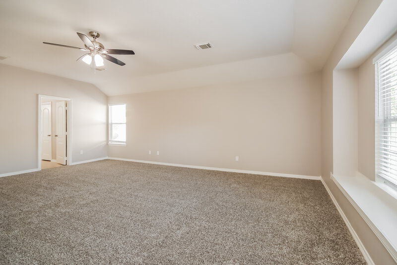 2,510/Mo, 2727 Thompson Creek Dr Houston, TX 77067 Main Bedroom View