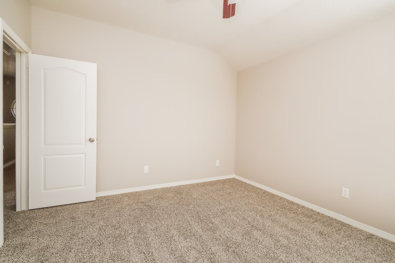 2,510/Mo, 2727 Thompson Creek Dr Houston, TX 77067 Bedroom View
