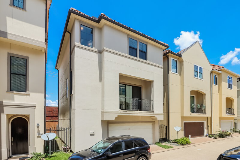 3,215/Mo, 7226 Laguna Villas Houston, TX 77036 Front View
