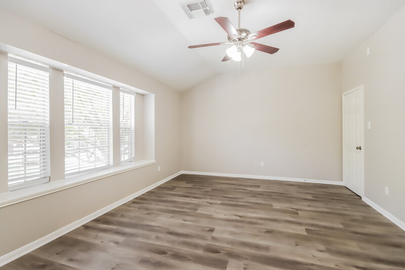 2,590/Mo, 18450 Hollow Oaks Cir Porter, TX 77365 Main Bedroom View