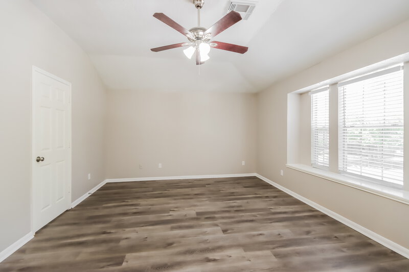 2,590/Mo, 18450 Hollow Oaks Cir Porter, TX 77365 Main Bedroom View 2