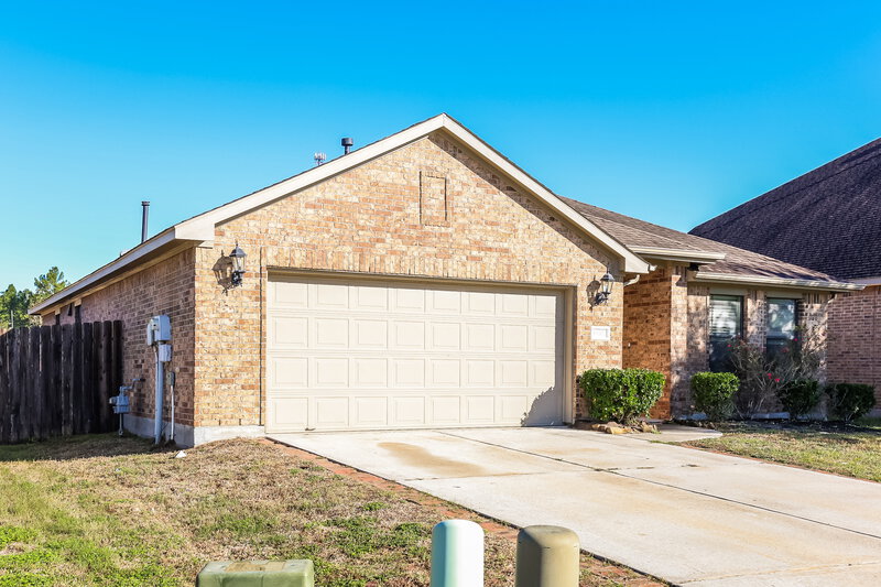 1,715/Mo, 19207 Silver Dapple Dr Porter, TX 77365 Front View