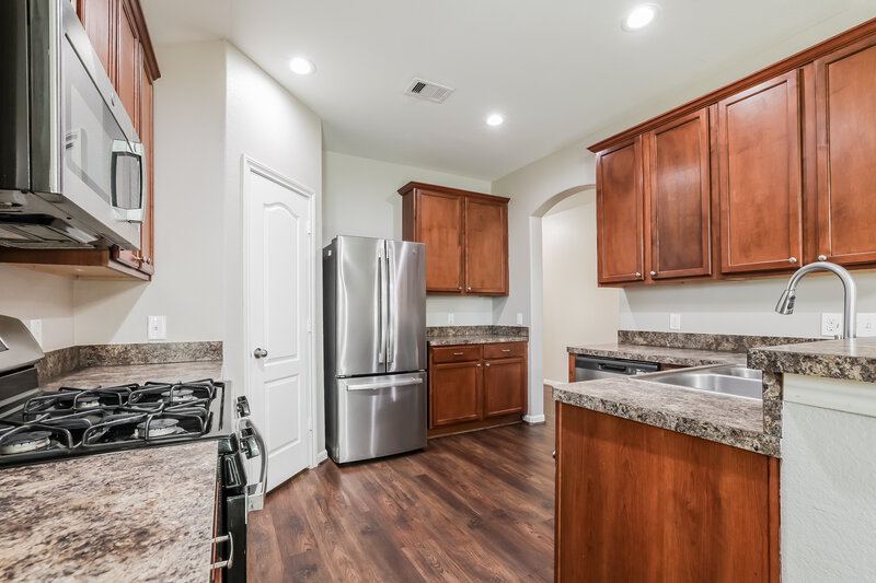 1,715/Mo, 19207 Silver Dapple Dr Porter, TX 77365 Kitchen View