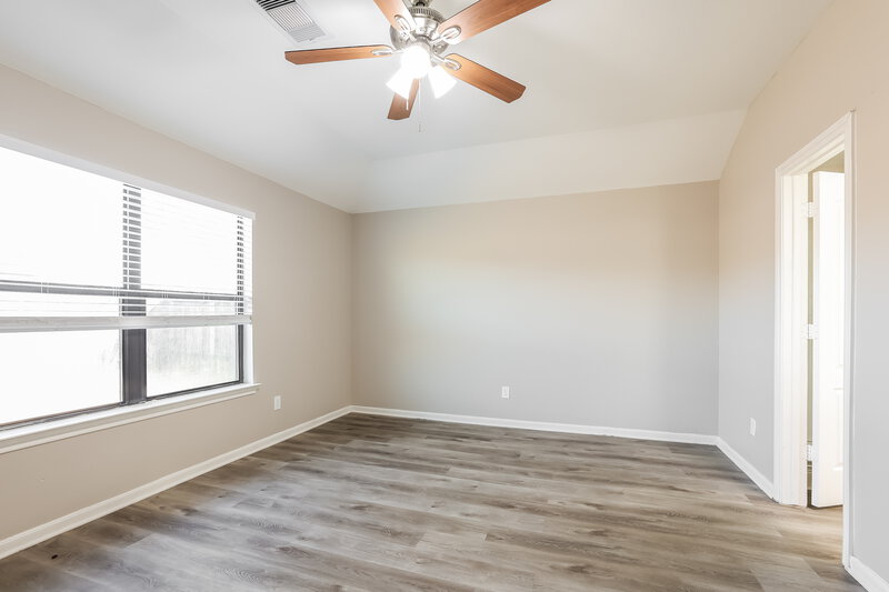 1,715/Mo, 19207 Silver Dapple Dr Porter, TX 77365 Main Bedroom View