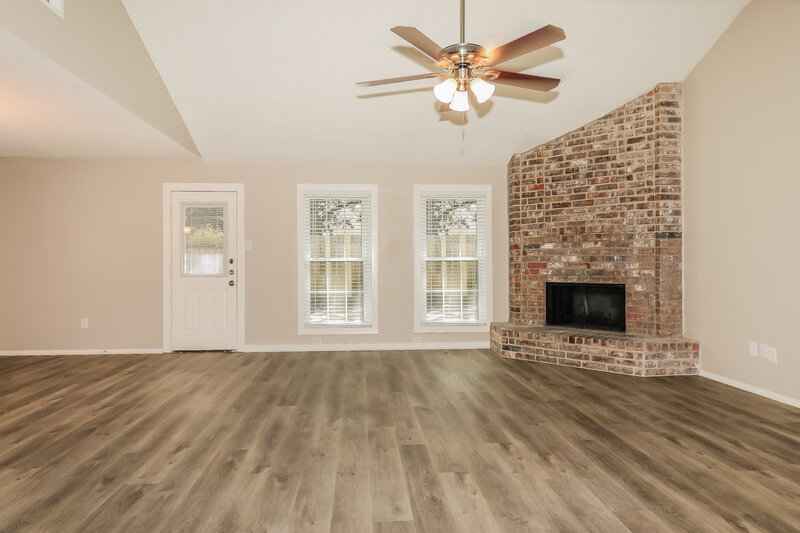 1,995/Mo, 4703 Owens Creek Ln Spring, TX 77388 Living Room View