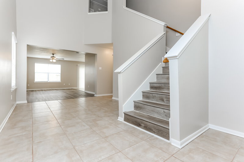 2,100/Mo, 11810 Kewalo Basin Ln Houston, TX 77034 Foyer View