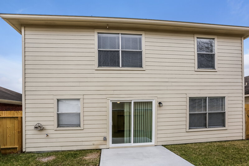 2,100/Mo, 11810 Kewalo Basin Ln Houston, TX 77034 Rear View
