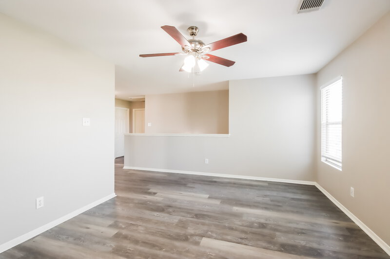 2,115/Mo, 20722 Fox Hound Ln Humble, TX 77338 Loft View