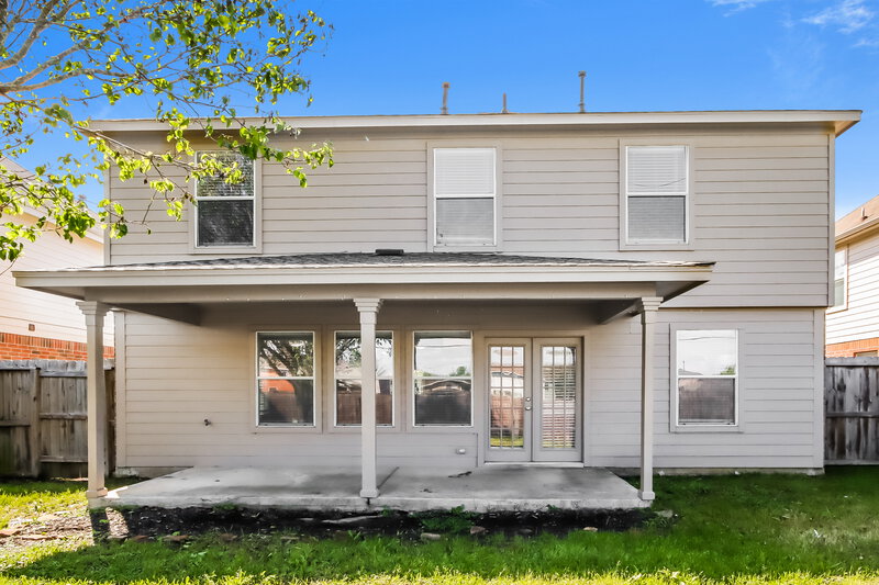 2,115/Mo, 20722 Fox Hound Ln Humble, TX 77338 Rear View