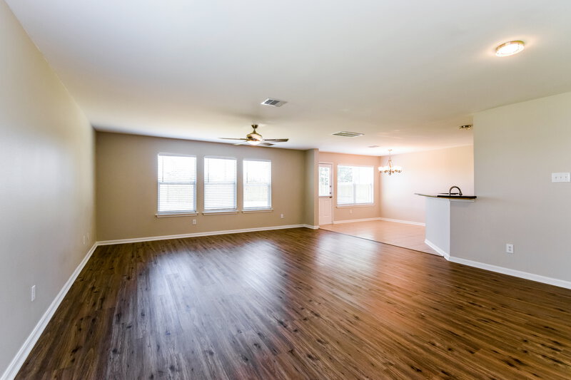 2,485/Mo, 8947 Doak Ln Houston, TX 77075 Living Room View