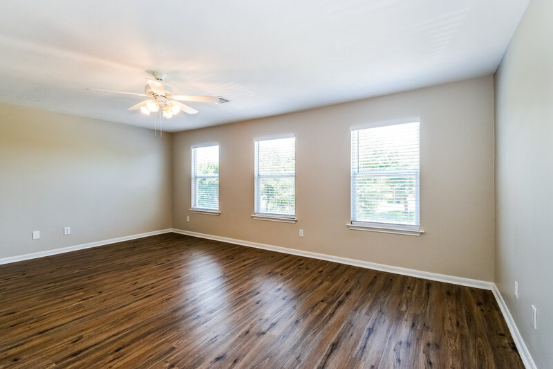 2,485/Mo, 8947 Doak Ln Houston, TX 77075 Living Room View 2