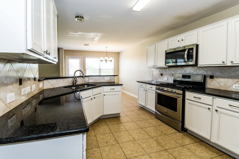2,485/Mo, 8947 Doak Ln Houston, TX 77075 Kitchen View