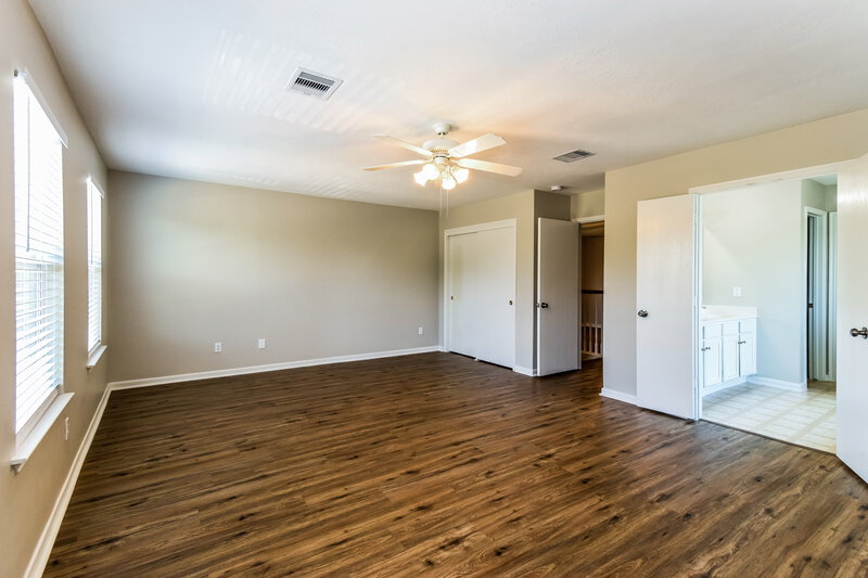 2,485/Mo, 8947 Doak Ln Houston, TX 77075 Main Bedroom View