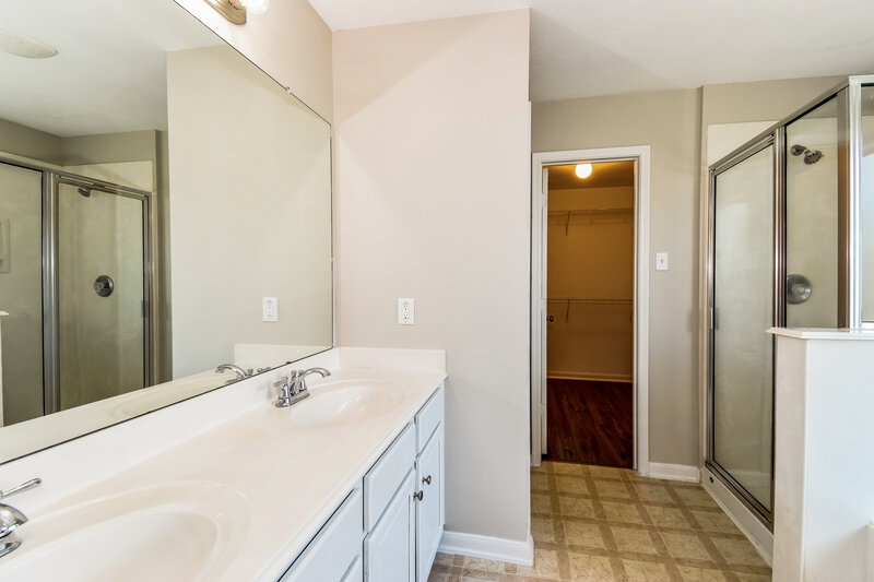 2,485/Mo, 8947 Doak Ln Houston, TX 77075 Bathroom View