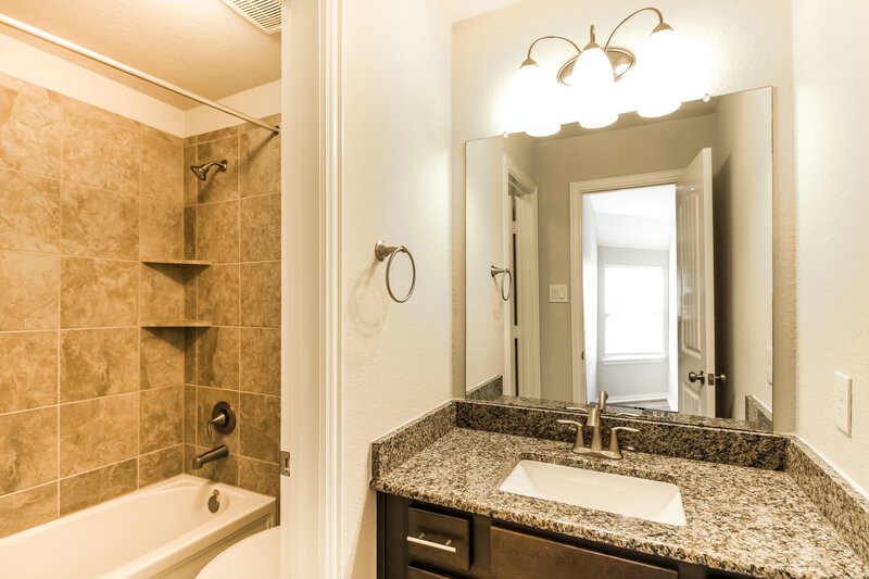 1,985/Mo, 23434 Banksia Dr New Caney, TX 77357 Bathroom View