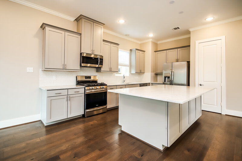 3,345/Mo, 5920 Petty St Unit A Houston, TX 77007 Kitchen View