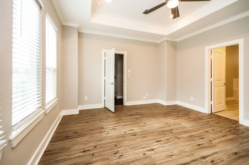 3,345/Mo, 5920 Petty St Unit A Houston, TX 77007 Main Bedroom View
