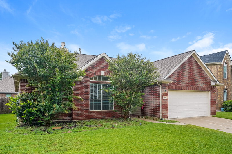 2,605/Mo, 2130 Pelican Landing Ct League City, TX 77573 Front View