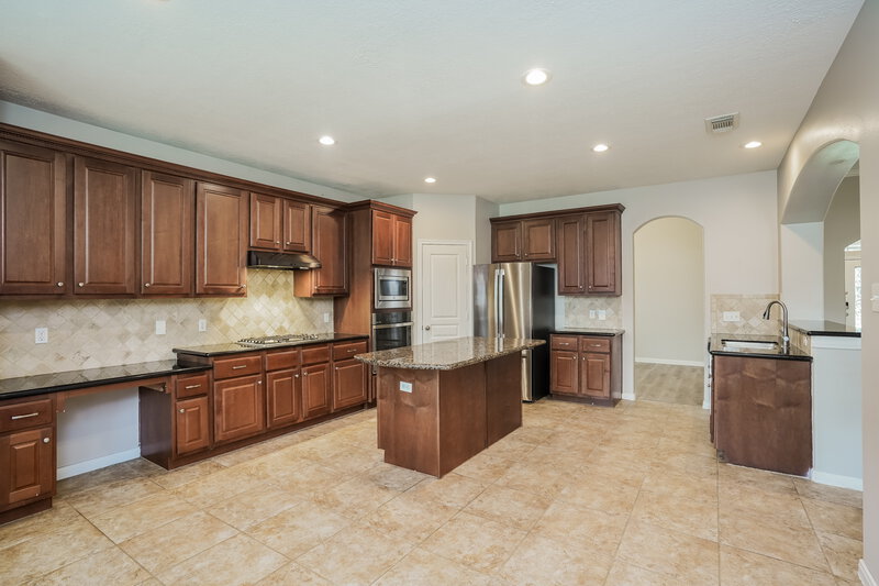 2,605/Mo, 2130 Pelican Landing Ct League City, TX 77573 Kitchen View