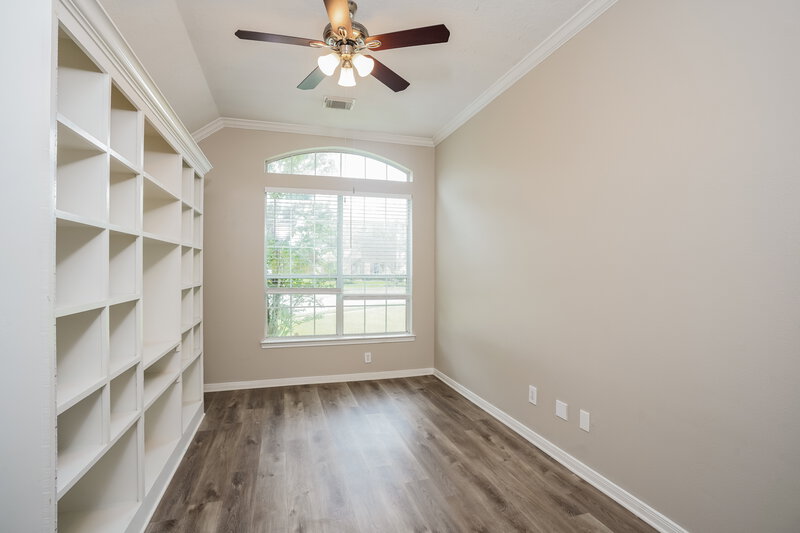 2,605/Mo, 2130 Pelican Landing Ct League City, TX 77573 Office View