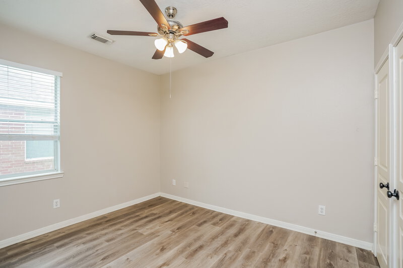 2,605/Mo, 2130 Pelican Landing Ct League City, TX 77573 Bedroom View