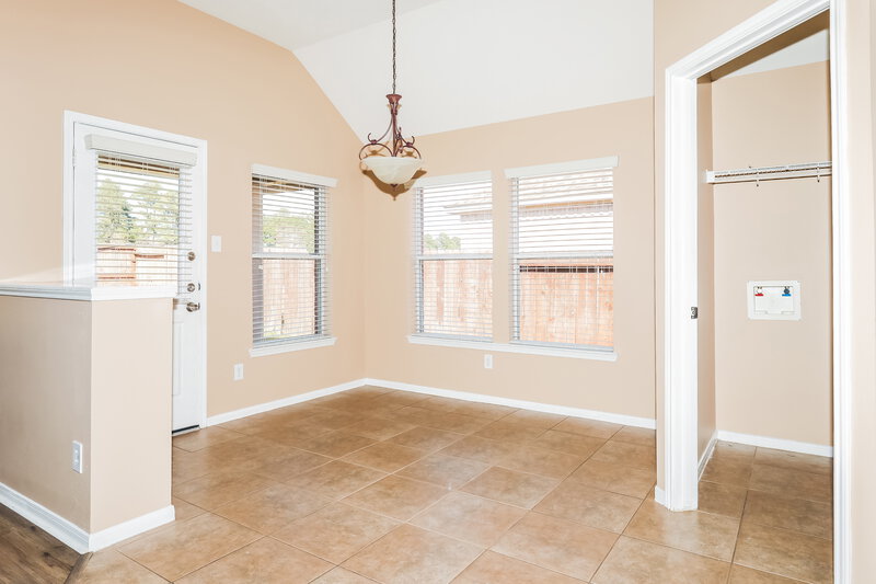2,180/Mo, 9130 Night Beacon Point Dr Spring, TX 77379 Dining Room View