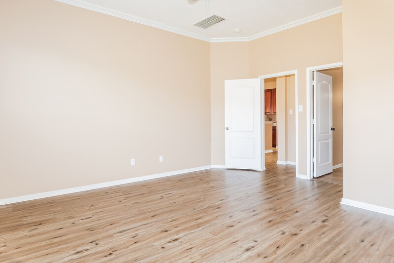 2,180/Mo, 9130 Night Beacon Point Dr Spring, TX 77379 Main Bedroom View 2