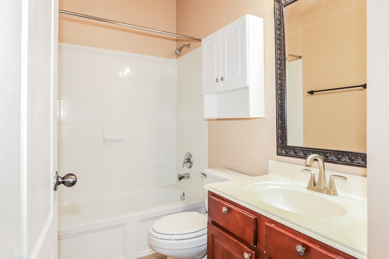 2,180/Mo, 9130 Night Beacon Point Dr Spring, TX 77379 Bathroom View
