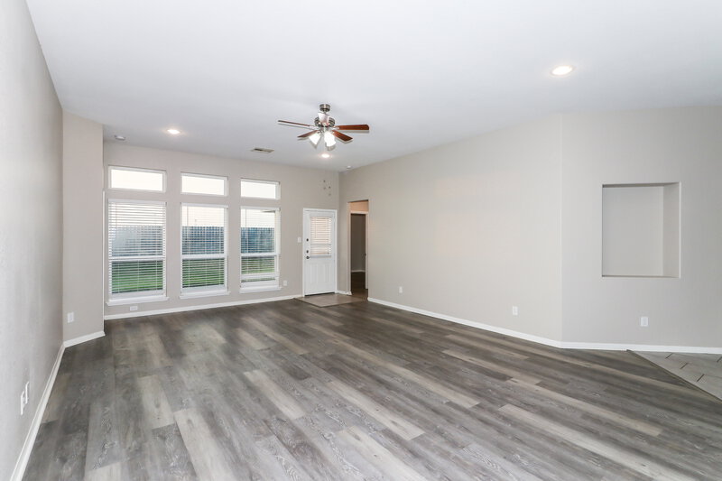 1,820/Mo, 1902 Walnut Green Cir Rosenberg, TX 77471 Living Room View