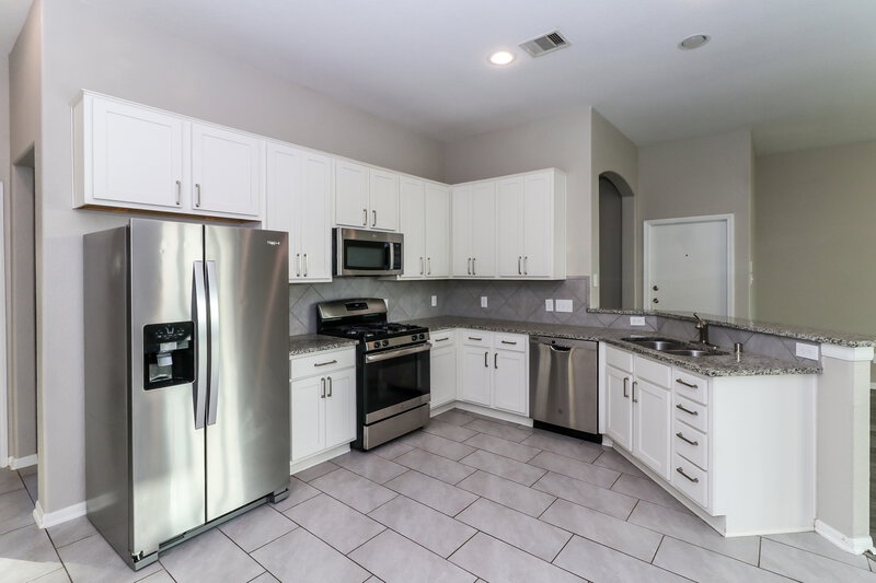 1,820/Mo, 1902 Walnut Green Cir Rosenberg, TX 77471 Kitchen View