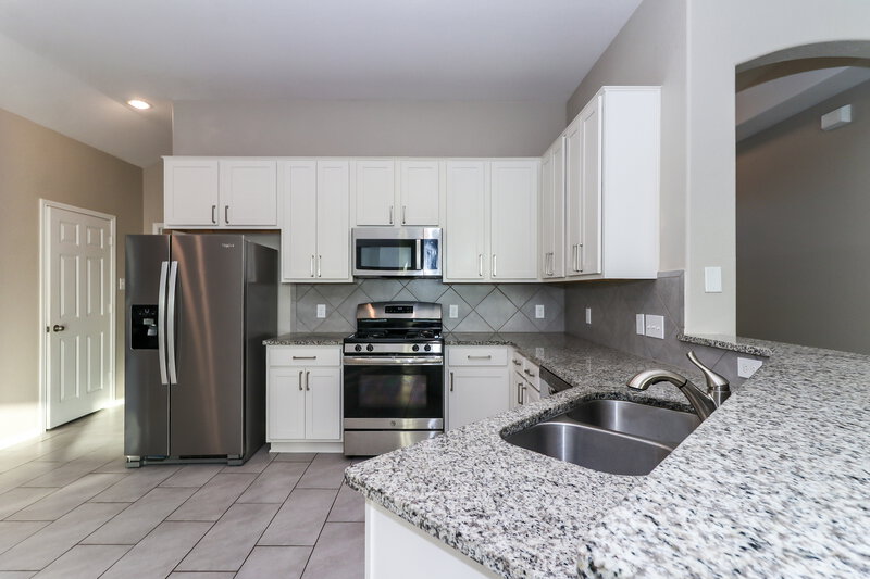 1,820/Mo, 1902 Walnut Green Cir Rosenberg, TX 77471 Kitchen View 2