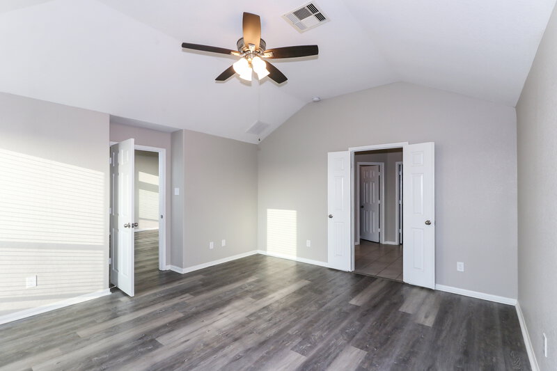 1,820/Mo, 1902 Walnut Green Cir Rosenberg, TX 77471 Main Bedroom View
