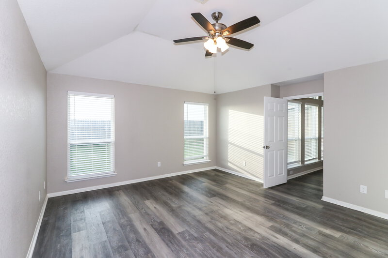 1,820/Mo, 1902 Walnut Green Cir Rosenberg, TX 77471 Main Bedroom View 2
