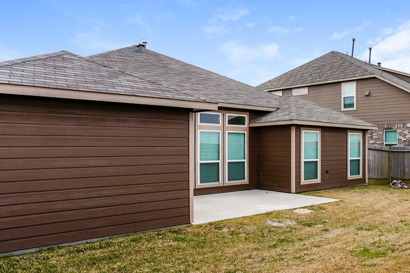 2,210/Mo, 1902 Walnut Green Cir Rosenberg, TX 77471 Rear View