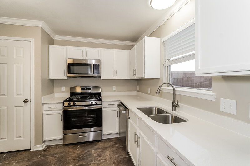 1,980/Mo, 3615 Rolling Springs Ln Katy, TX 77449 Kitchen View 2